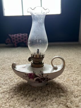 7” Victorian-Style Moss Rose Fairy Oil Lamp with Pink Floral Motif